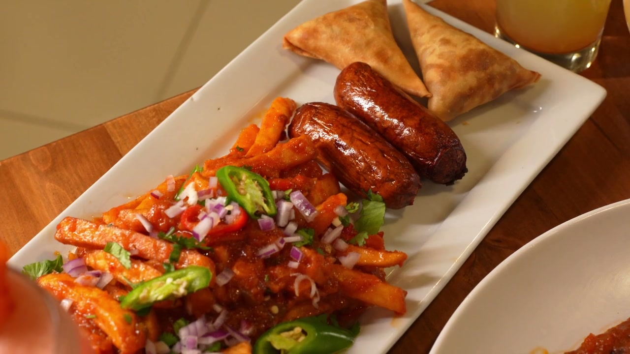 Sambusas and salad at Shebelle